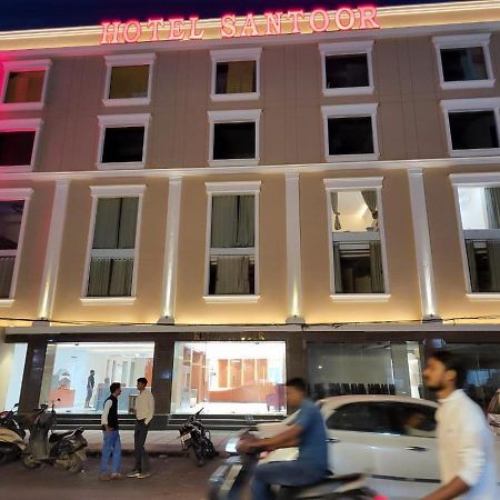 Hotel Santoor Váránaszi Kültér fotó