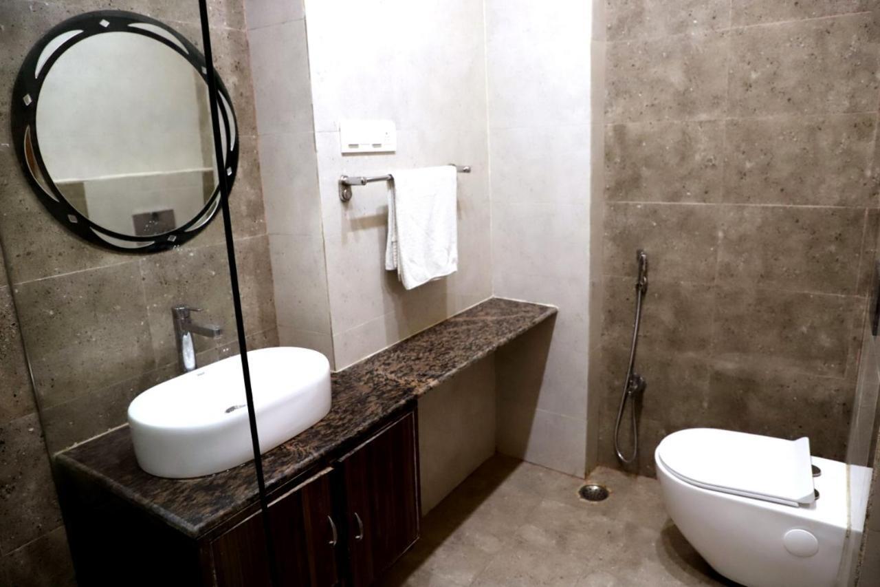 Hotel Santoor Váránaszi Kültér fotó
